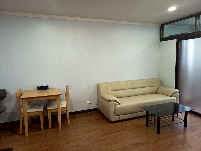 Supalai Place Sukhumvit 39, Bangkok, 175-179 Soi Sukhumvit 39 Sukhumvit Road, Khlong Tan Nua, Watthana, Bangkok, 1 Bedroom, 50 sqm, Condo For Sale, by Thananit Kraikhiriwat, 500016242 - DDproperty.com