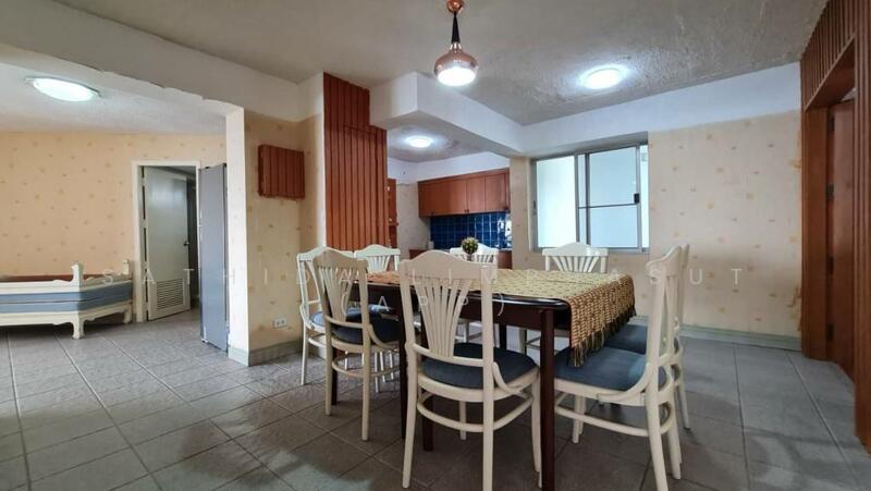 For Sale - Villa Navin, Chon Buri (Pattaya)