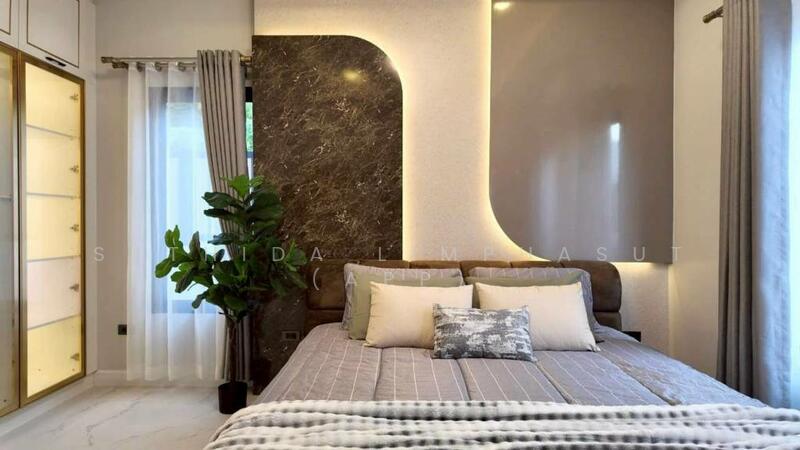 For Sale - Modern Luxury Minimalist Pool Villa, Chon Buri (Pattaya)