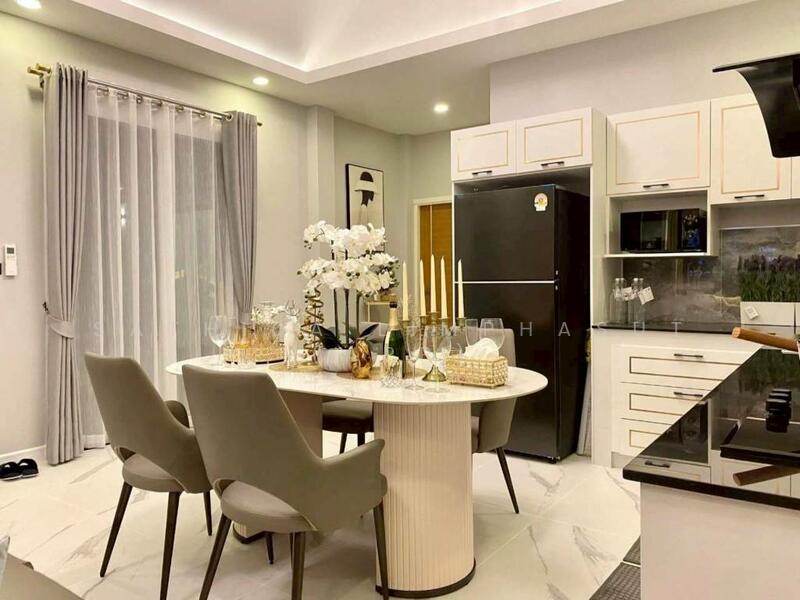 For Sale - Modern Luxury Minimalist Pool Villa, Chon Buri (Pattaya)