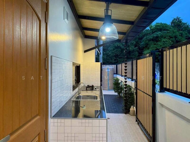 For Sale - Modern Luxury Minimalist Pool Villa, Chon Buri (Pattaya)