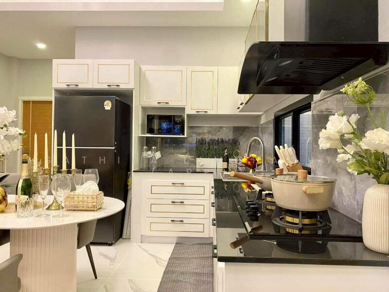 For Sale - Modern Luxury Minimalist Pool Villa, Chon Buri (Pattaya)