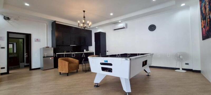 For Rent - Pool Villa In Pratumnak Hill, Chon Buri (Pattaya)