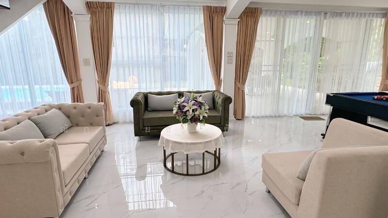 โถงชั้น 1