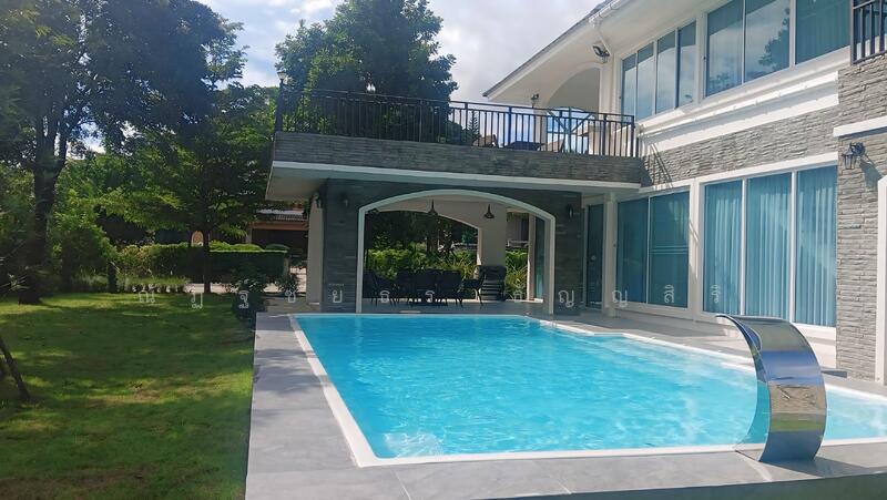 โซนสระน้ำ จากด้านใน