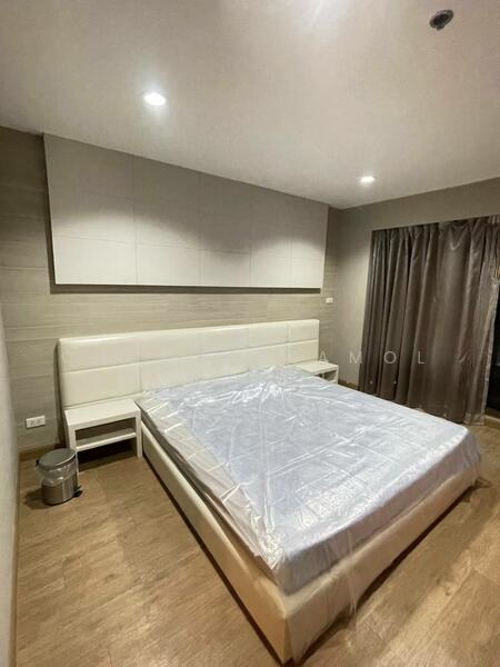 For Sale - State Tower, Bangkok