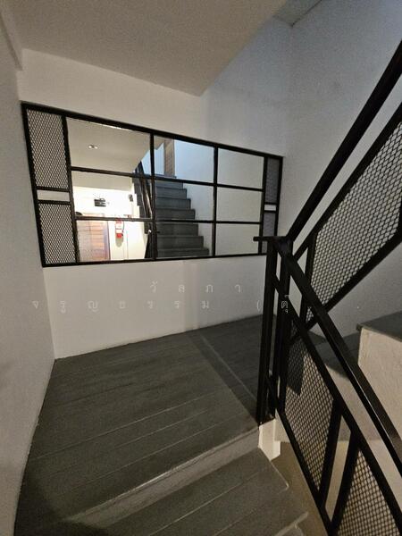 For Sale - เซอร์วิสอพาร์ตเมนต์ 5 ชั้น ติดถนนกาญจนาภิเษก ปากซอยวัดพระเงิน, Nonthaburi