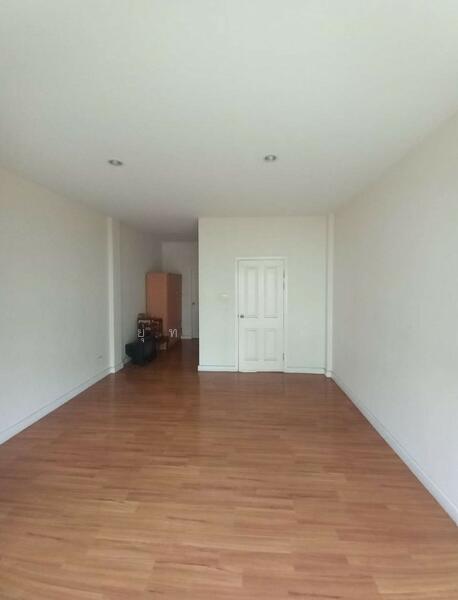 ขาย - Nalin Avenue 2 : นลิน อเวนิว 2, กรุงเทพ