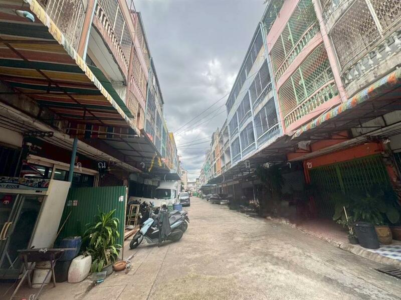 ขาย - ตึกแถว-อาคารพาณิชย์ บางขุนนนท์, บางกอกน้อย, กรุงเทพ