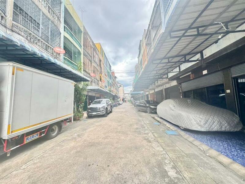 ขาย - ตึกแถว-อาคารพาณิชย์ บางขุนนนท์, บางกอกน้อย, กรุงเทพ