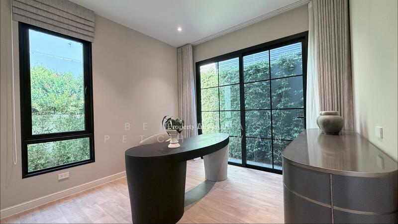 Narinsiri Rama 9-Krungthep Kreetha, Bangkok, Saphan Sung, Saphan Sung, Bangkok, 4 Bedrooms, 330 sqm, Single Detached House For Rent, by Benjamas Petchsuwan, 500017872 - DDproperty.com