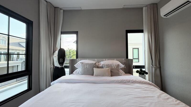 Narinsiri Rama 9-Krungthep Kreetha, Bangkok, Saphan Sung, Saphan Sung, Bangkok, 4 Bedrooms, 330 sqm, Single Detached House For Rent, by Benjamas Petchsuwan, 500017872 - DDproperty.com