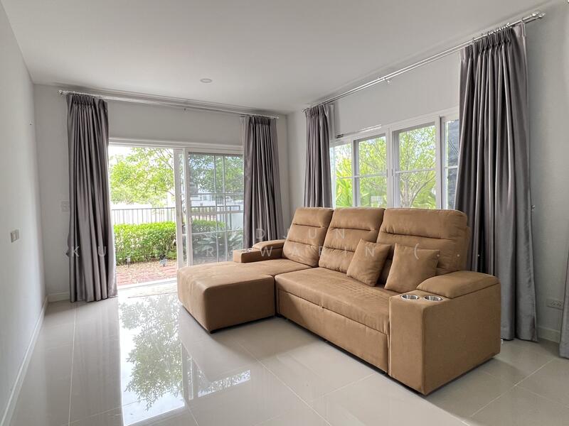 ขาย - 4 Bedrooms บ้านเดี่ยว เฉลิมพระเกียรติ, ธาตุนาเวง, เมืองสกลนคร, สกลนคร