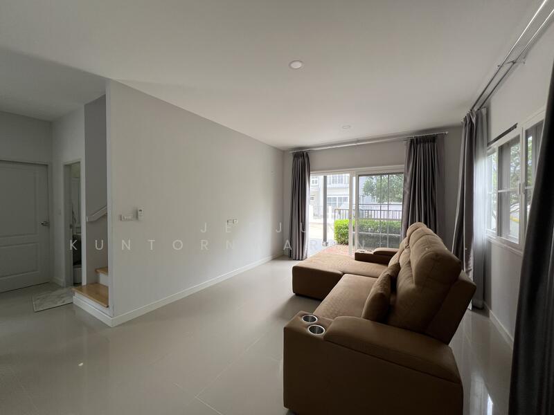 For Sale - 4 Bedrooms Single Detached House เฉลิมพระเกียรติ, That Na Weng, Muang Sakon Nakhon, Sakon Nakhon