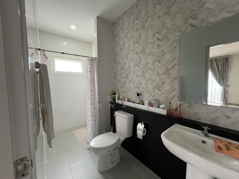 For Sale - 4 Bedrooms Single Detached House เฉลิมพระเกียรติ, That Na Weng, Muang Sakon Nakhon, Sakon Nakhon