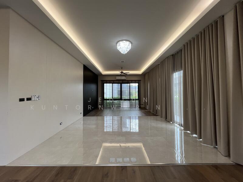 For Sale - 4 Bedrooms Single Detached House เฉลิมพระเกียรติ, That Na Weng, Muang Sakon Nakhon, Sakon Nakhon