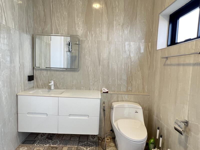 For Sale - 4 Bedrooms Single Detached House เฉลิมพระเกียรติ, That Na Weng, Muang Sakon Nakhon, Sakon Nakhon