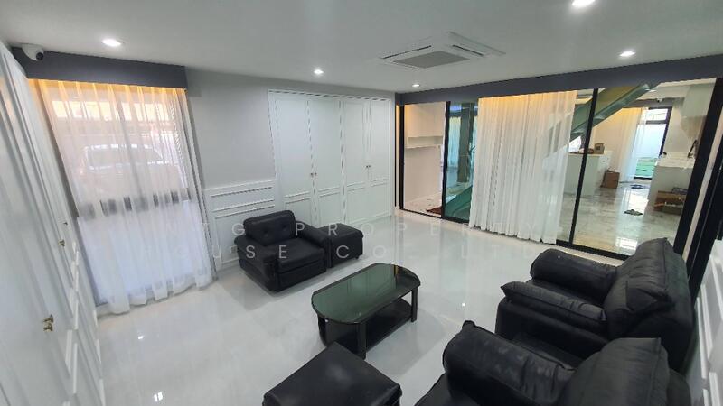 ให้เช่า - หมู่บ้าน ต.รวมโชค : Ruamchok Subdistrict Village, กรุงเทพ