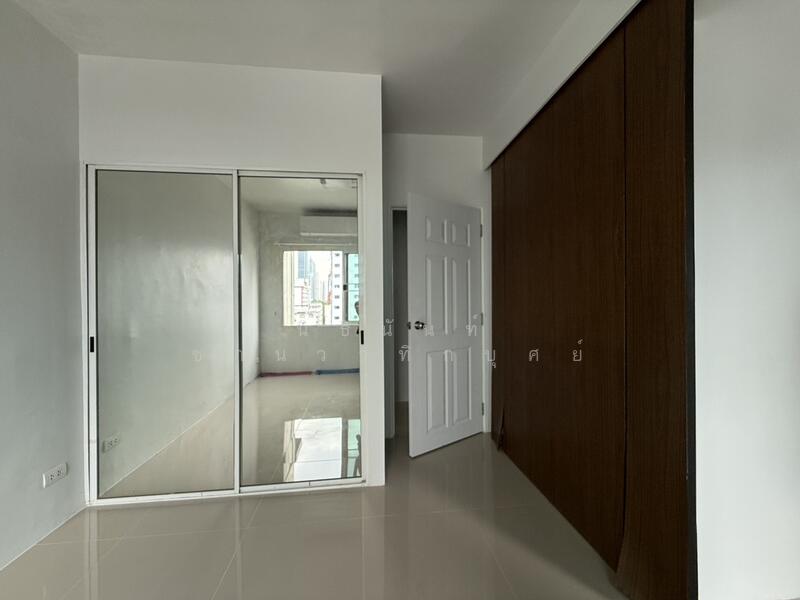 For Sale - A Space Asoke-Ratchada, Bangkok