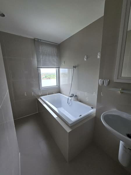 Manor Sanambinnam, Nonthaburi, 557 Nonthaburi Road, Bang Kra So, Muang Nonthaburi, Nonthaburi, 2 Bedrooms, 76 sqm, Condo For Sale, by Living Real Estates, 500018596 - DDproperty.com