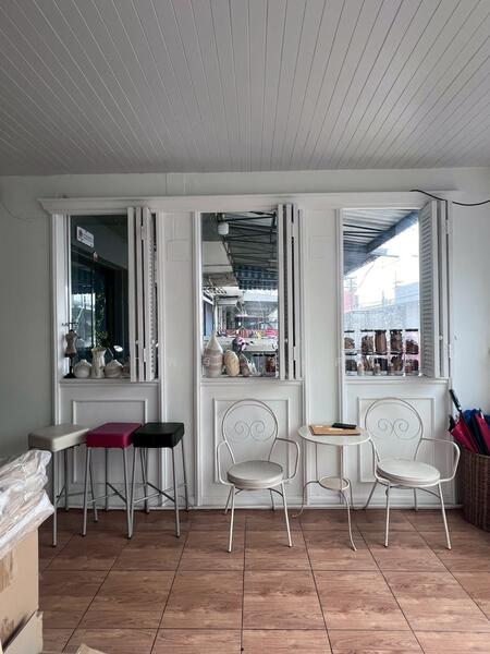 ห้องโถง ประตูทางเข้า