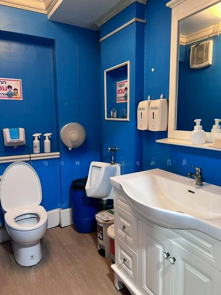 ห้องน้ำ ชั้น 1