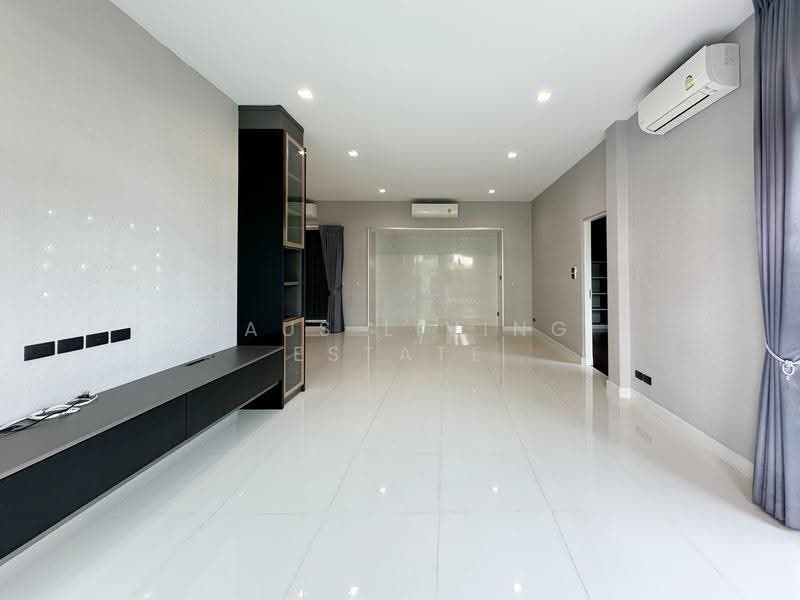 Bangkok Boulevard Signature Sathorn-Ratchaphruek, Bangkok, 72 Bangwaek Road, Bang Chuek Nang, Taling Chan, Bangkok, 4 Bedrooms, 356 sqm, Single Detached House For Sale, by Haus Living Estate, 500018894 - DDproperty.com