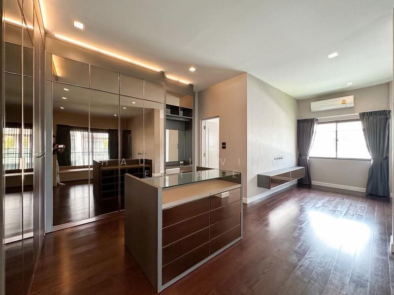 Bangkok Boulevard Signature Sathorn-Ratchaphruek, Bangkok, 72 Bangwaek Road, Bang Chuek Nang, Taling Chan, Bangkok, 4 Bedrooms, 356 sqm, Single Detached House For Sale, by Haus Living Estate, 500018894 - DDproperty.com