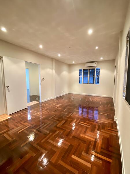 Master Bedroom วอลฯใหม่ แอร์ใหม่