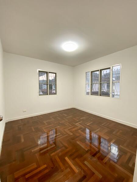 ห้องนอนเล็ก 1