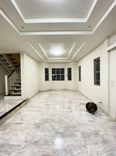 พื้นหินอ่อนลานพรานกระต่ายทั้งชั้น 1