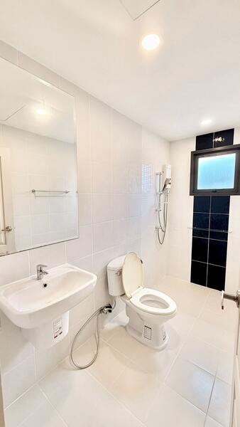 For Rent - Centro Wongwaen-Chatuchot, Bangkok