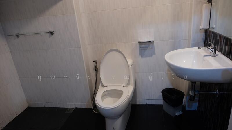 For Rent - Modern 2-Story Pool Villa in Udom Suk 42, Bangkok