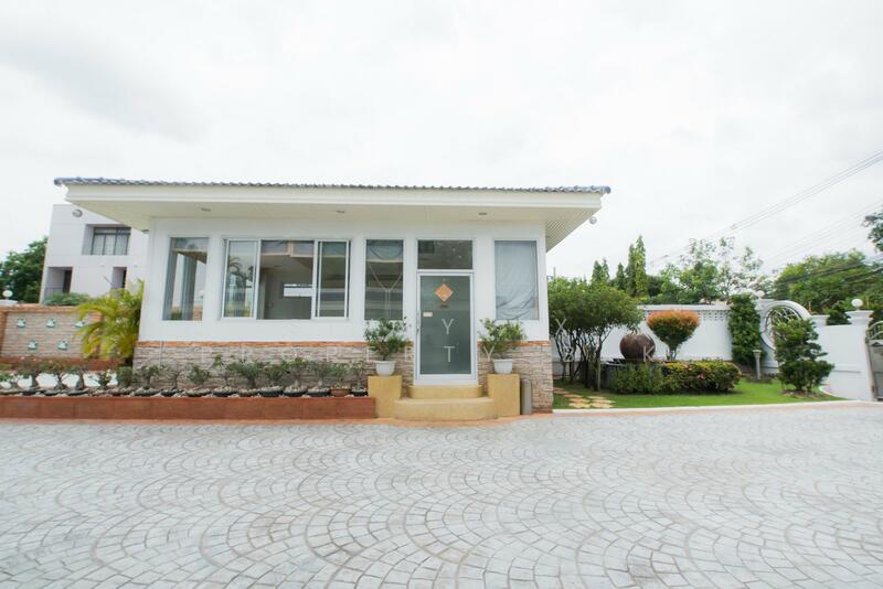 For Sale - House for Sale on Rama 9 Road, Bangkok