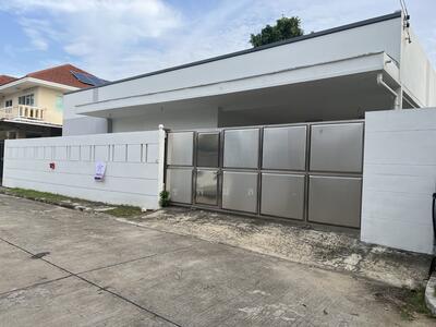 ขาย - ขายบ้าน ถนนพัฒนาการ 28 หมู่บ้านสวนแหลมทอง สภาพใหม่, กรุงเทพ