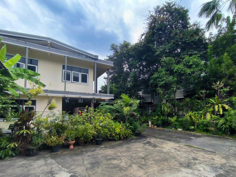 ขายที่ดินพร้อมบ้าน 196 ตรว. ซอย ปรีดี พนมยงค์ 37, กรุงเทพ, สุขุมวิท 71, คลองตันเหนือ, วัฒนา, กรุงเทพ, 784 ตร.ม., ที่ดิน ขาย, โดย พิพัฒน์ชัย (เต้), 500020074 - DDproperty.com