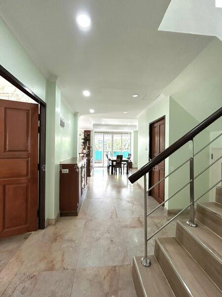 For Rent - ให้เช่าบ้าน เกษตร-นวมินทร์ ถนนนวลจันทร์ ตกแต่งใหม่ ทำเลดี เนื้อที่ 90ตรว. 4ห้องนอน 3ห้องน้ำ, Bangkok