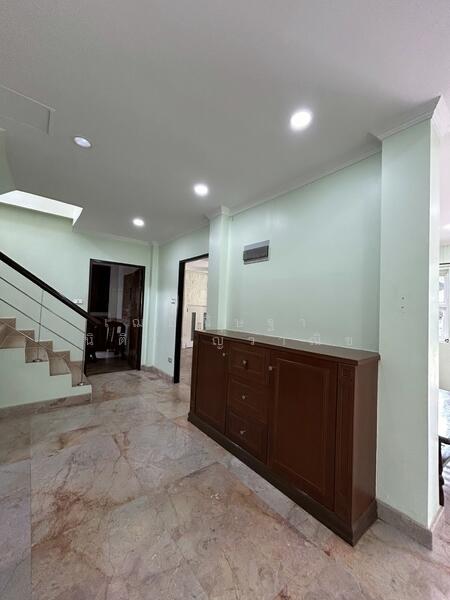 For Rent - ให้เช่าบ้าน เกษตร-นวมินทร์ ถนนนวลจันทร์ ตกแต่งใหม่ ทำเลดี เนื้อที่ 90ตรว. 4ห้องนอน 3ห้องน้ำ, Bangkok