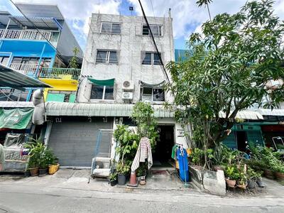 ขาย - อาคารพาณิชย์ 4 ชั้น 20.1 ตร.ว. อาคารพาณิชย์ ในตลาดศรีดินแดง ซอยประสานสารบรรณ, กรุงเทพ