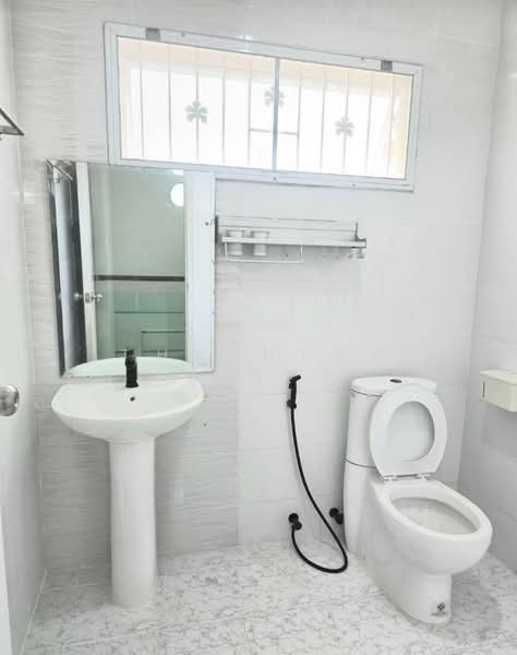 หมู่บ้านสุขุมวิทไลท์ บางปะกง (Sukhumvit Lite Bang Pakong), Chachoengsao, Bang Samak, Bang Pakong, Chachoengsao, 3 Bedrooms, 120 sqm, Semi-Detached House (Twin House) For Sale, by The Best Property กุ้ง, 500020399 - DDproperty.com