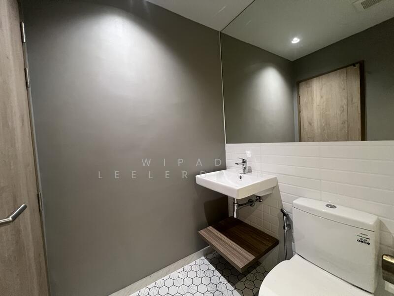 For Sale - Altitude Unicorn Sathorn-Tha Phra, Bangkok