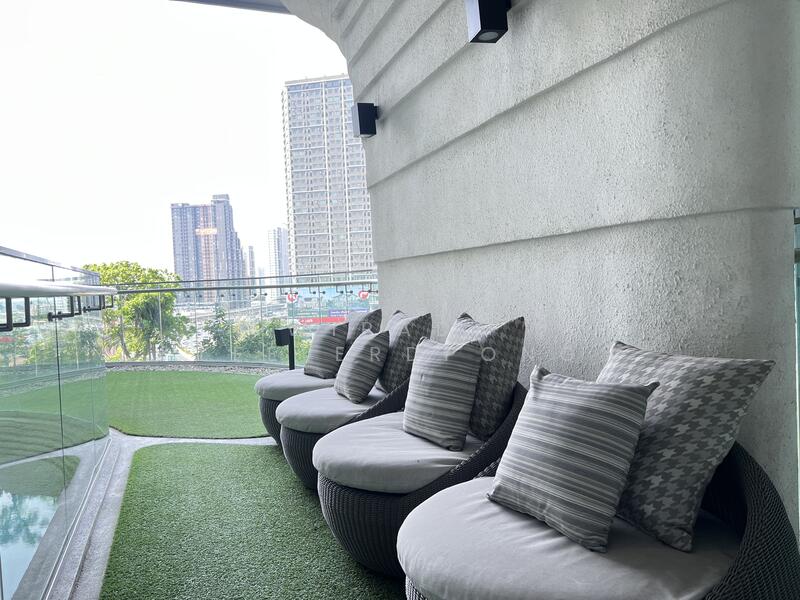 For Sale - Altitude Unicorn Sathorn-Tha Phra, Bangkok
