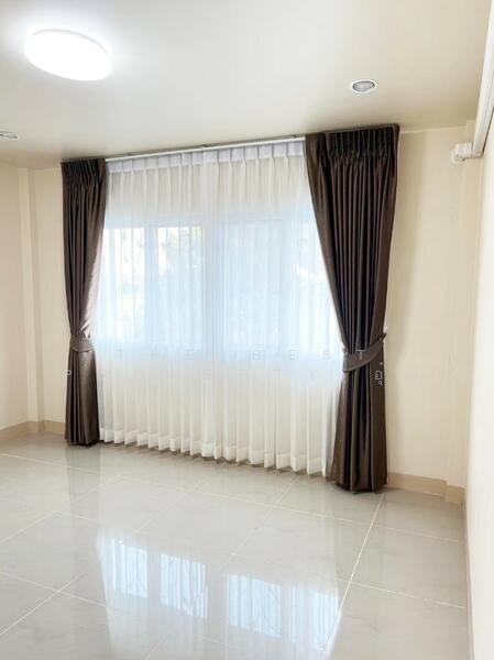 ขาย - หมู่บ้านสินพัฒนา สวนใหญ่, นนทบุรี