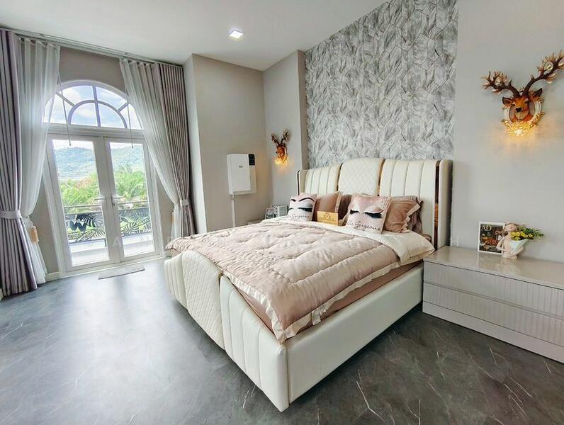 For Sale - The Happiness Exclusive Pool Villa Bangsaen, Chon Buri (Pattaya)