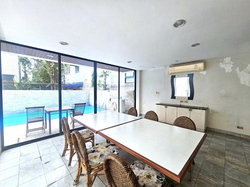 ขาย - 4-Br Townhouse near BTS Ari, กรุงเทพ
