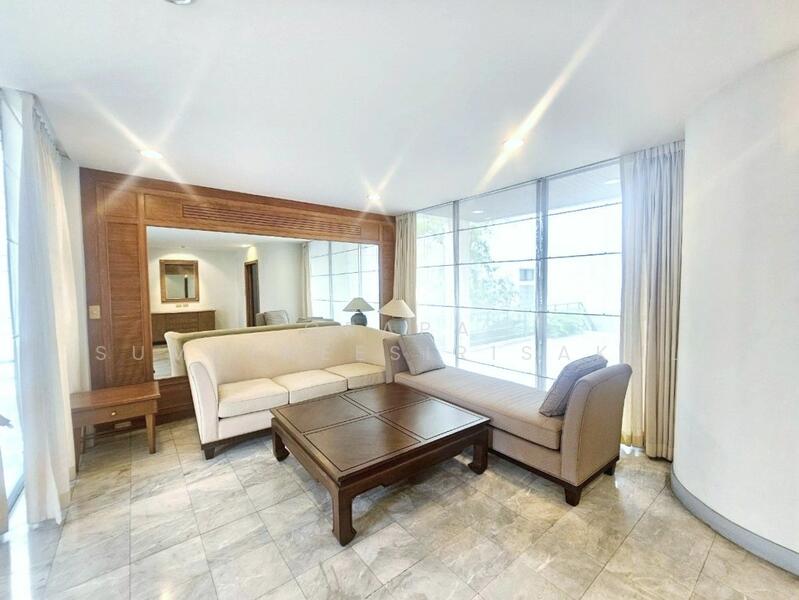 ขาย - 4-Br Townhouse near BTS Ari, กรุงเทพ