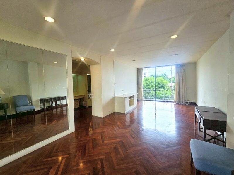 ขาย - 4-Br Townhouse near BTS Ari, กรุงเทพ