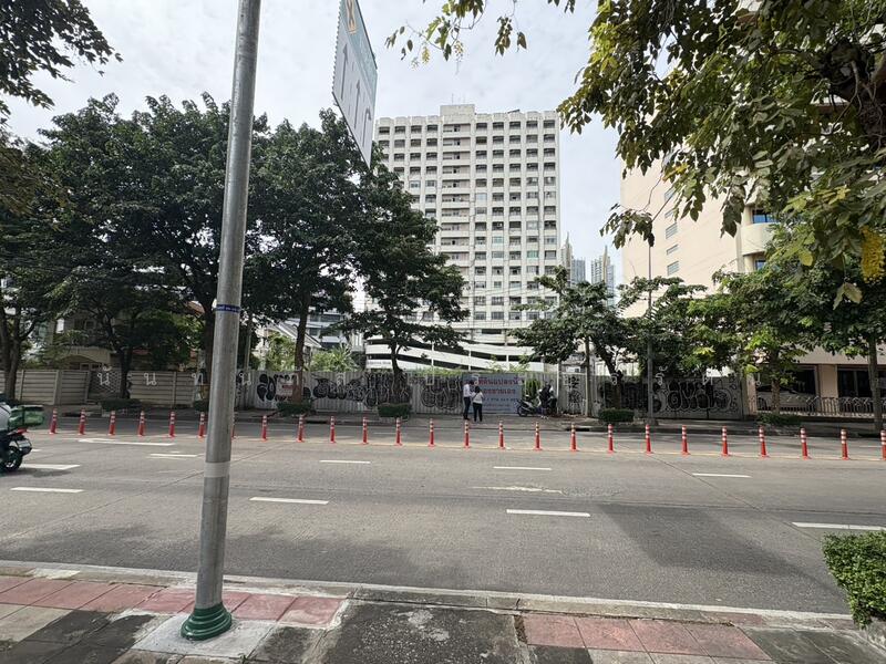 For Sale - ขายที่ดิน2ไร่ 1 งาน 43.9 ตารางวา ถนนมหาเศรษฐ์ ซอย เจริญกรุง45, Bangkok