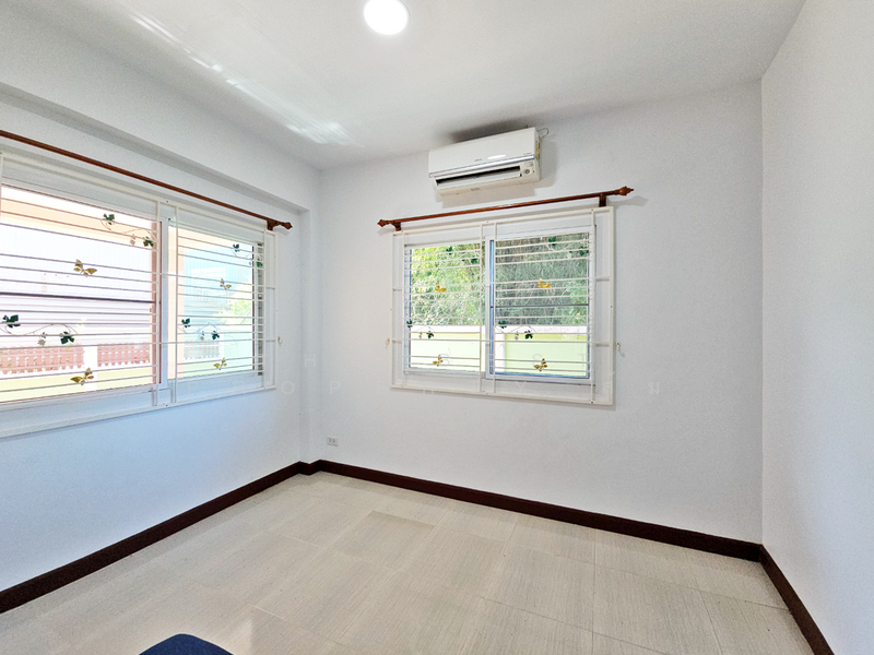 ขาย - บ้านเดี่ยวพร้อมที่ดินศรีราชา ชลบุรี, ชลบุรี