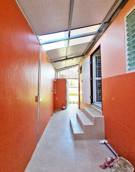 ขาย - บ้านเดี่ยวพร้อมที่ดินศรีราชา ชลบุรี, ชลบุรี